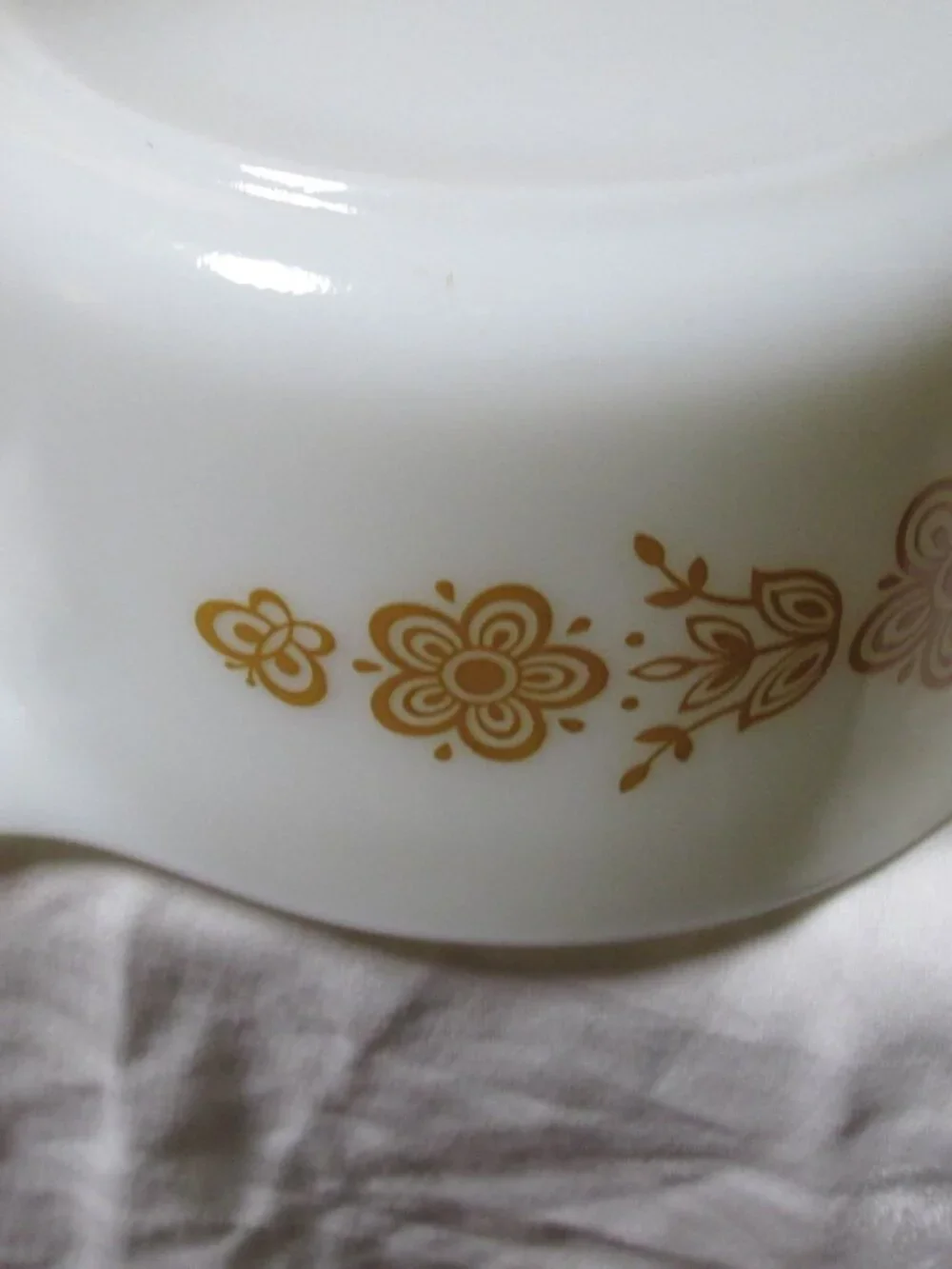 Pyrex Golden butterfly pattern 2 pc 474 1.5 qt Very clean good vintage pyrex